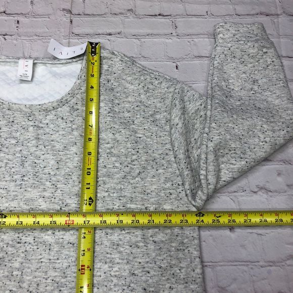 NWT LIVI for Lane Bryant Women Oversized Sweatshirt Size 14 / 16 Cropped M113 -7 - Picture 4 of 14